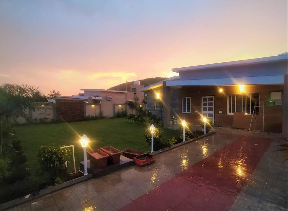 Nine Hill Villa - 2Bhk Private Villa With Pool 烏代浦 外观 照片