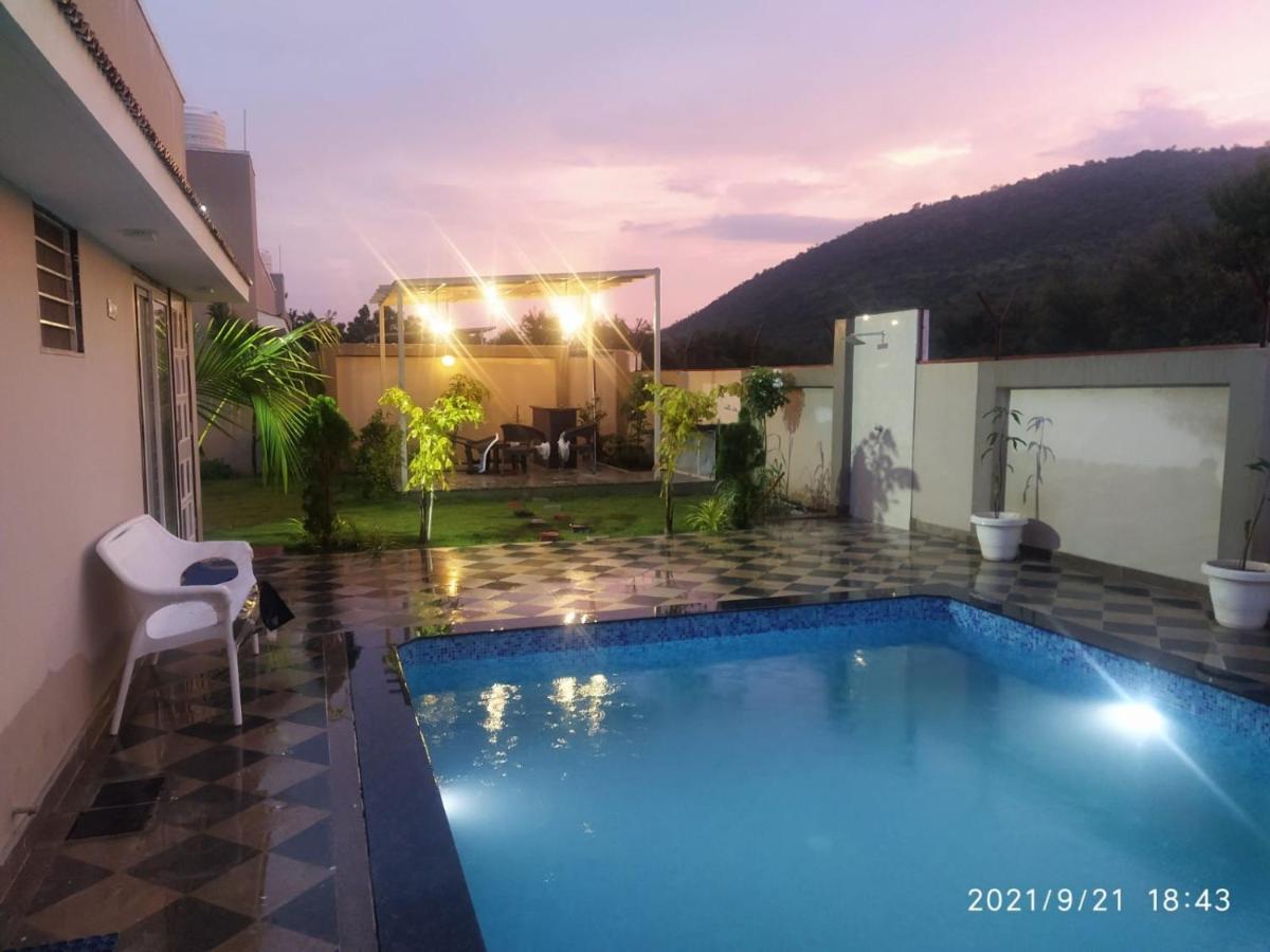 Nine Hill Villa - 2Bhk Private Villa With Pool 烏代浦 外观 照片