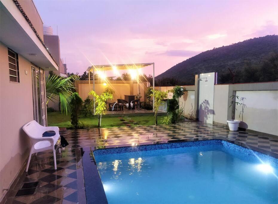 Nine Hill Villa - 2Bhk Private Villa With Pool 烏代浦 外观 照片